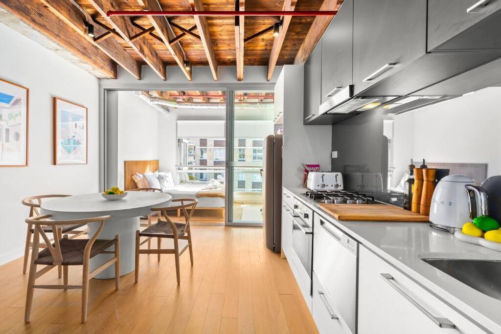 Quirky Loft By Dreams * Sydney