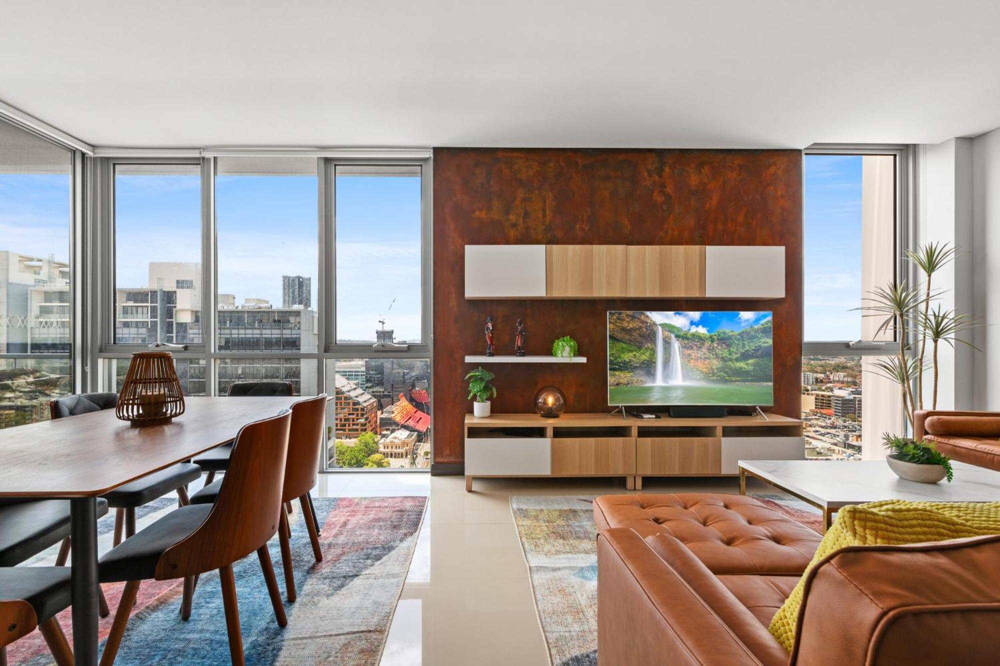 2-bed With Parking & Stunning Views Apartment