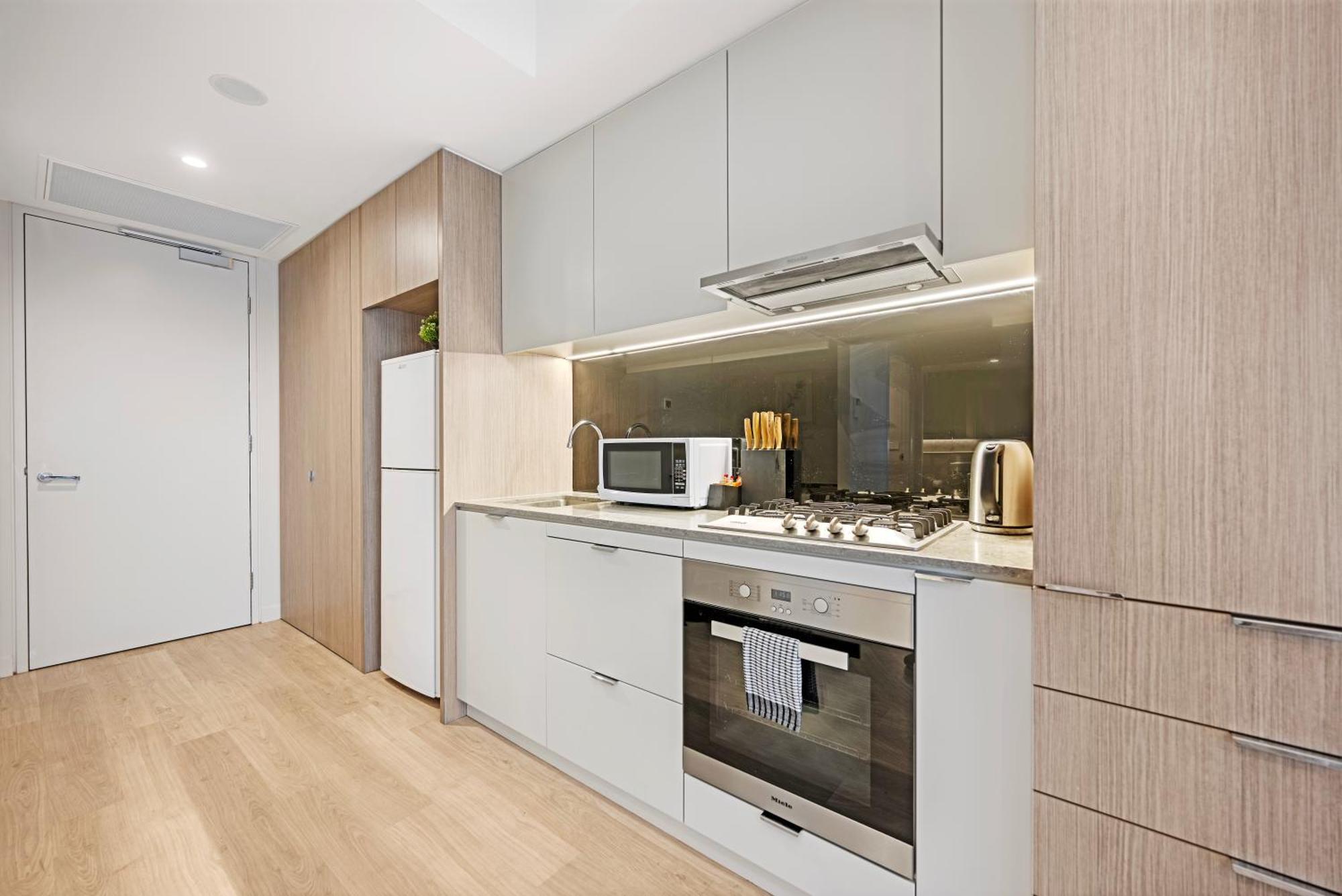 Cbd Center Gem Modern 1-bedroom Apartment *