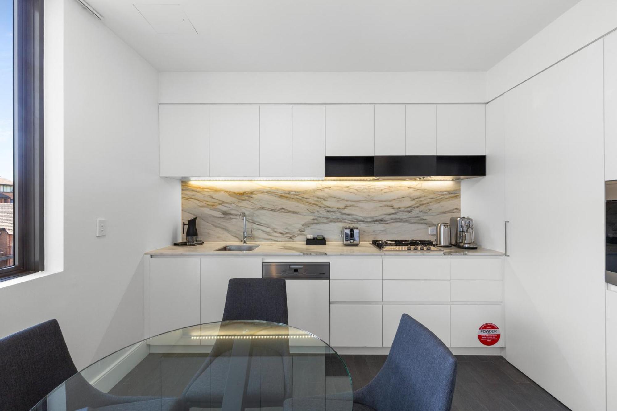 Apartment Modern 1-bed With Balcony In Bustling Surry Hills Sydney