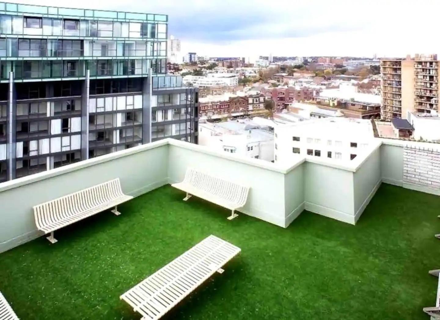 Apartment Spacious W Pool & Just Off Oxford St *