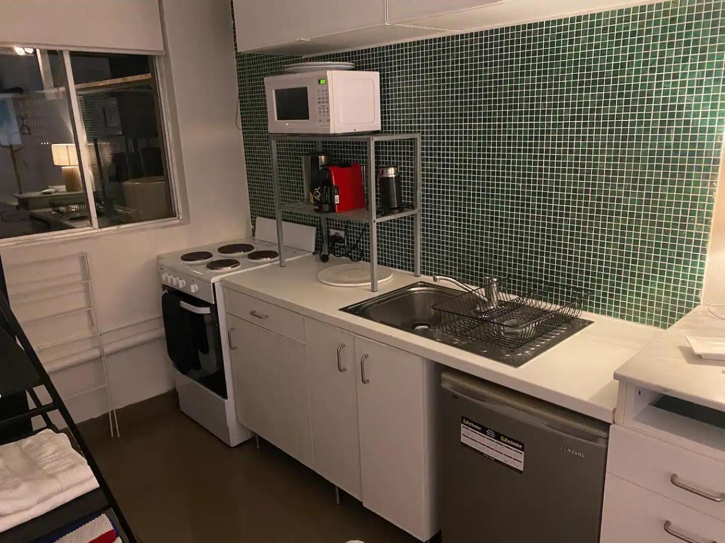 Spacious W Pool & Just Off Oxford St Apartment *