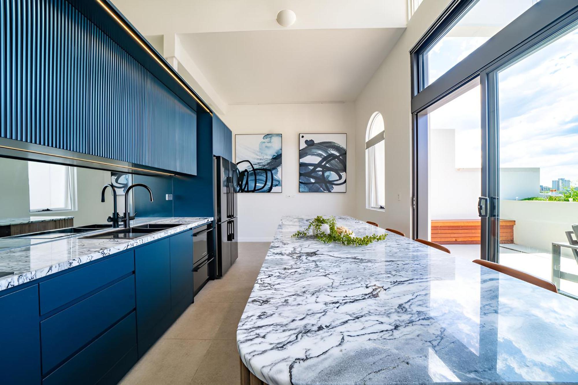 Elegant 3br -bondi Junction & Stunning Skyline * Sydney