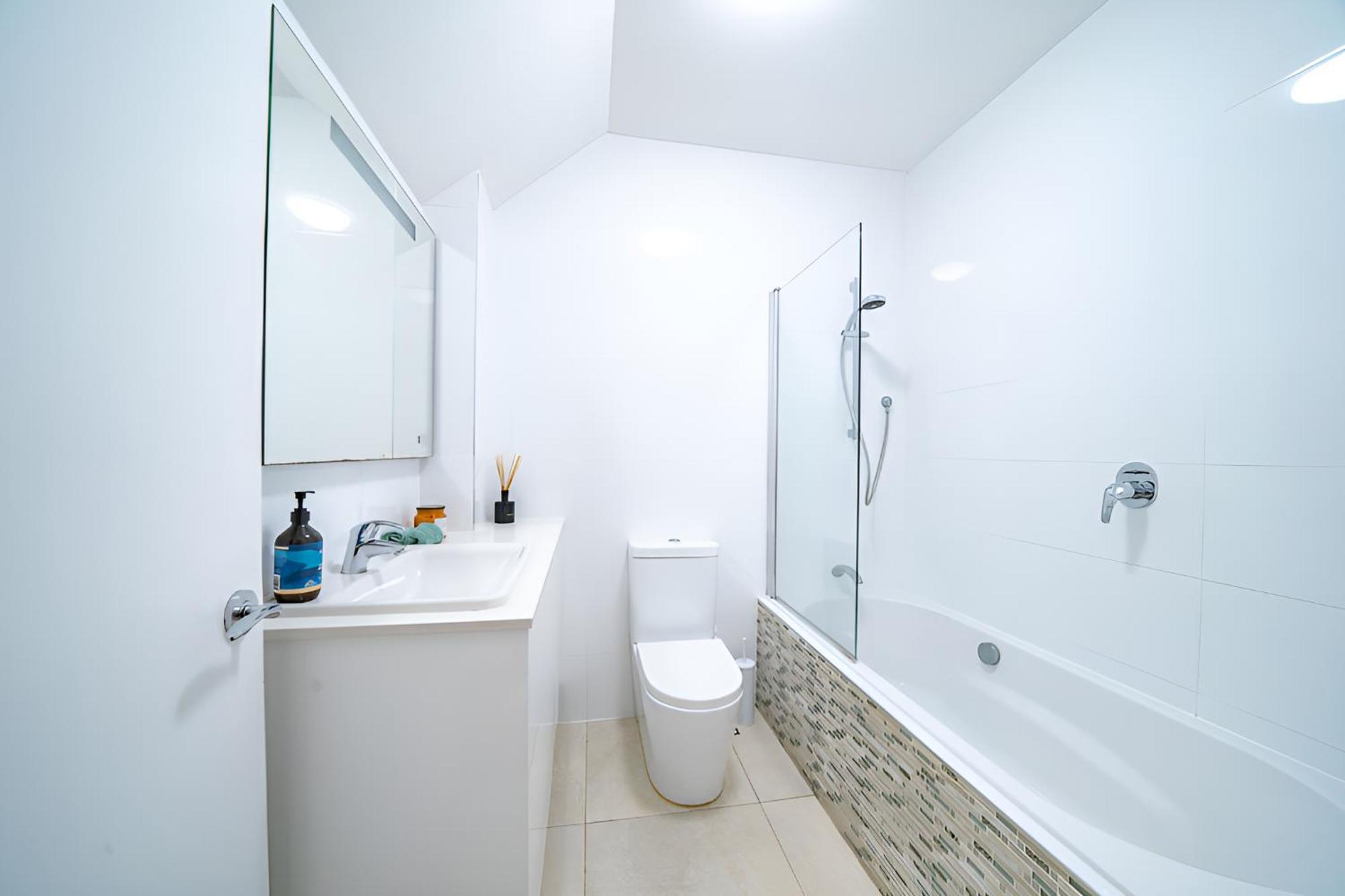 Elegant 3br -bondi Junction & Stunning Skyline Apartment