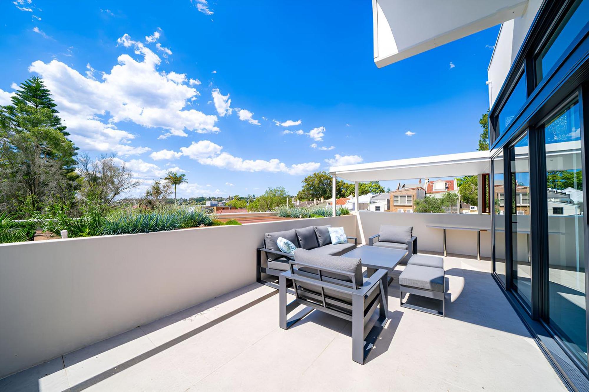 Elegant 3br -bondi Junction & Stunning Skyline Apartment Sydney