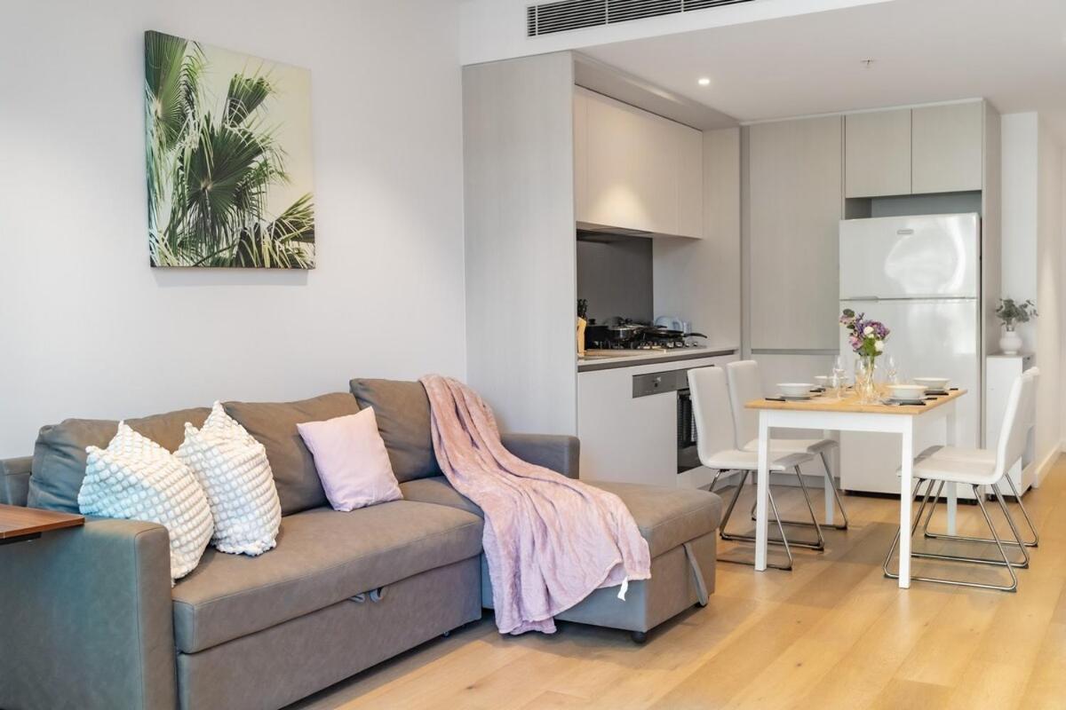 Apartment Cbd Lovely 2br With Pool Bbq Chinatown Icc