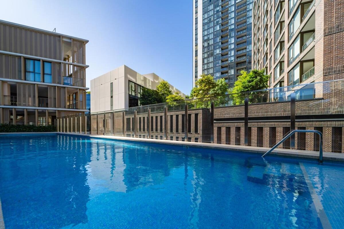 Cbd Lovely 2br With Pool Bbq Chinatown Icc Sydney