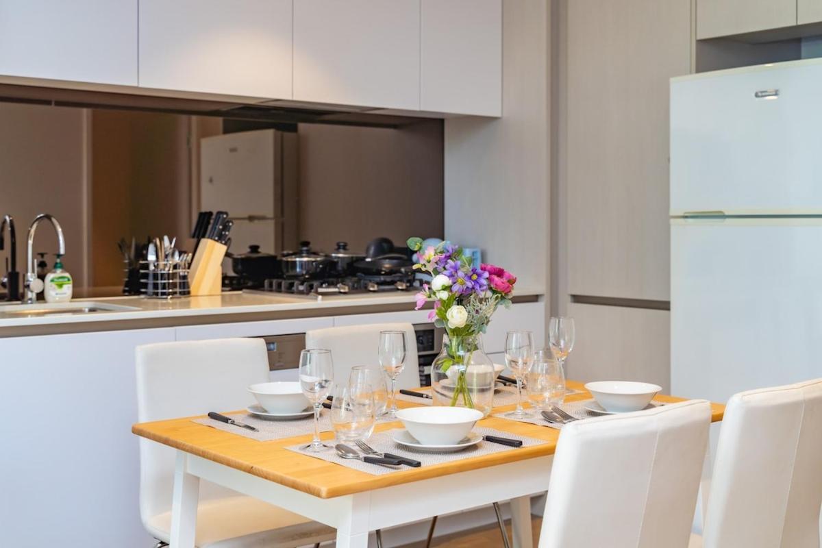 Cbd Lovely 2br With Pool Bbq Chinatown Icc * Sydney