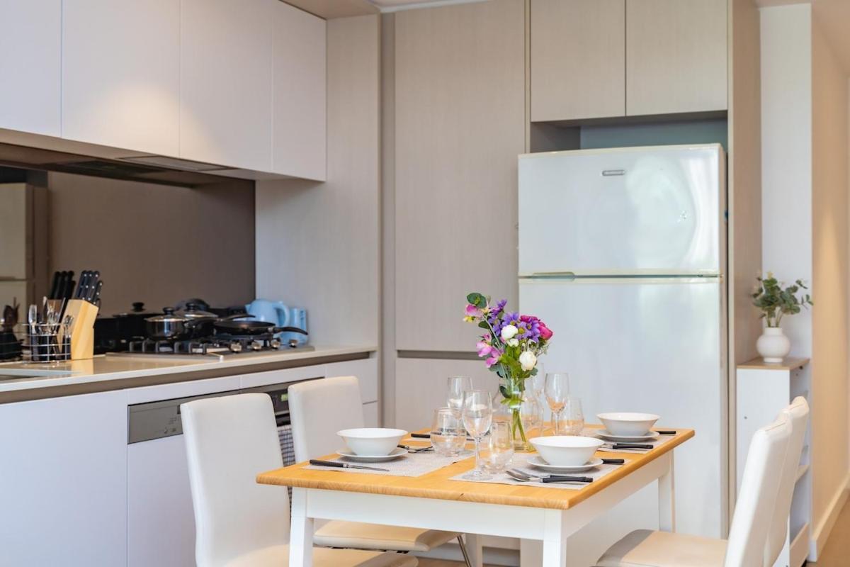 Cbd Lovely 2br With Pool Bbq Chinatown Icc Apartment Sydney