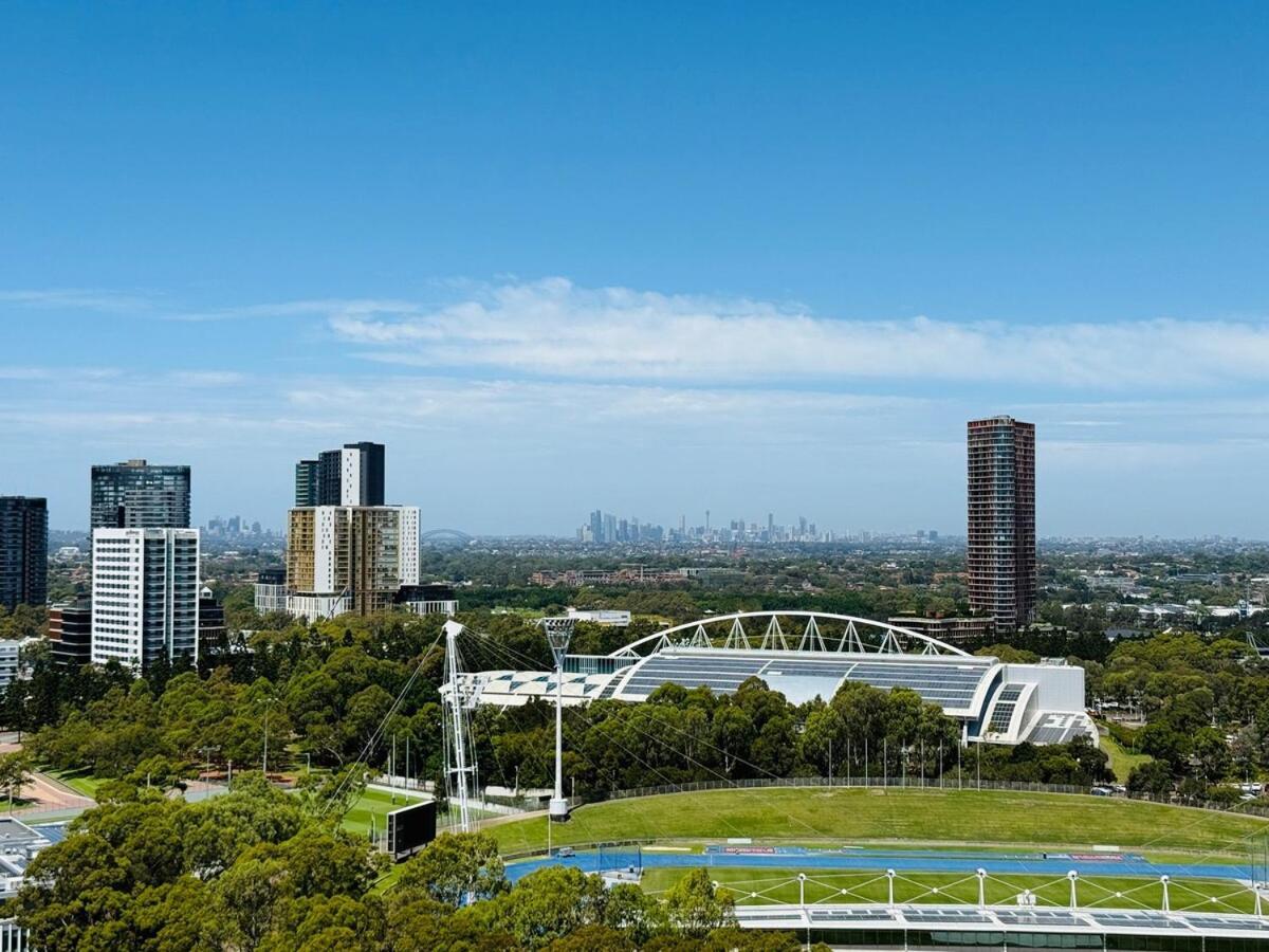 New Olympic Park 3beds -parking, Pool, Gym 21 Apartment *