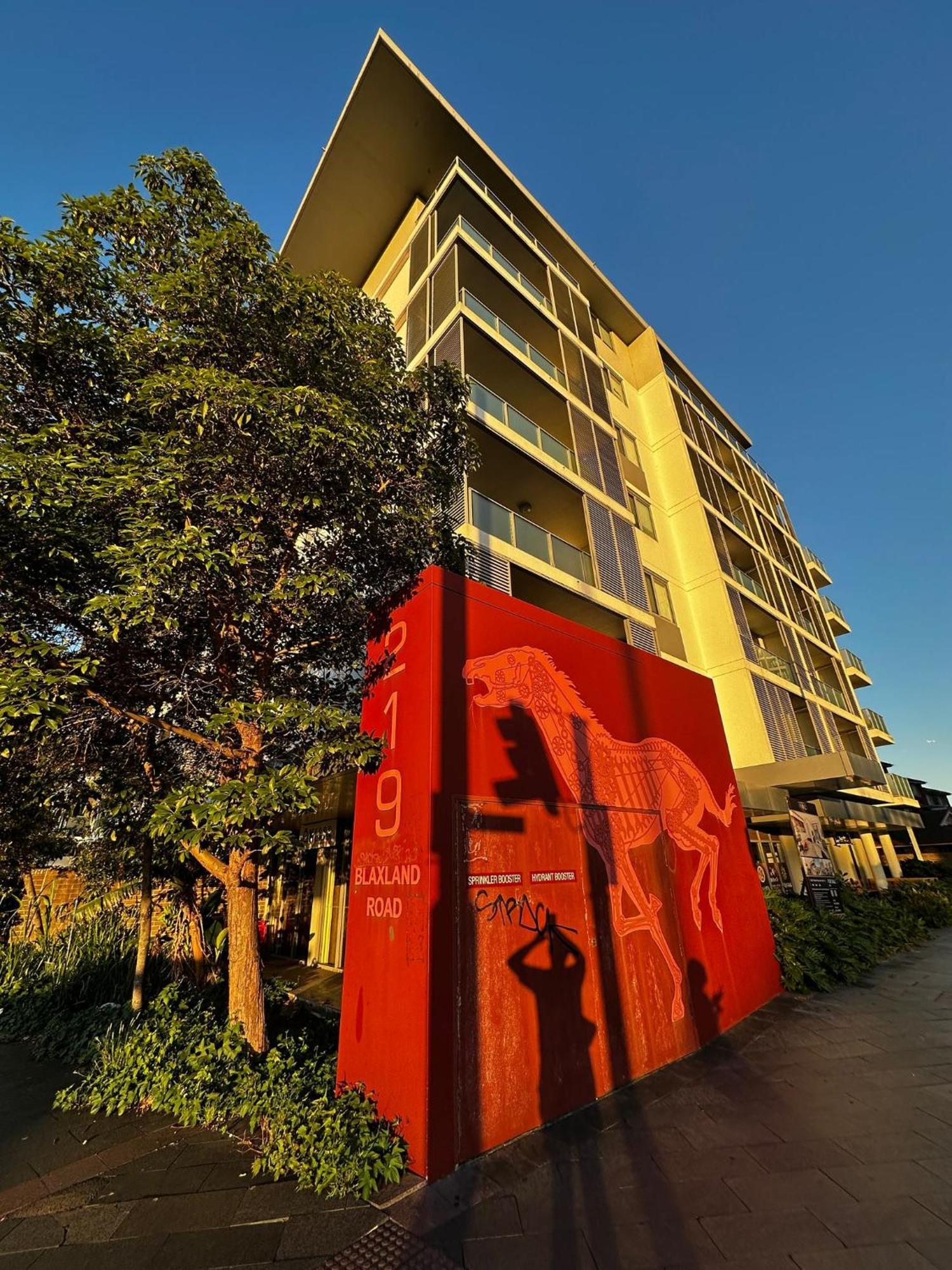 Apartment Modern 3-bedroom Apartment, Ryde Nsw 2112 *