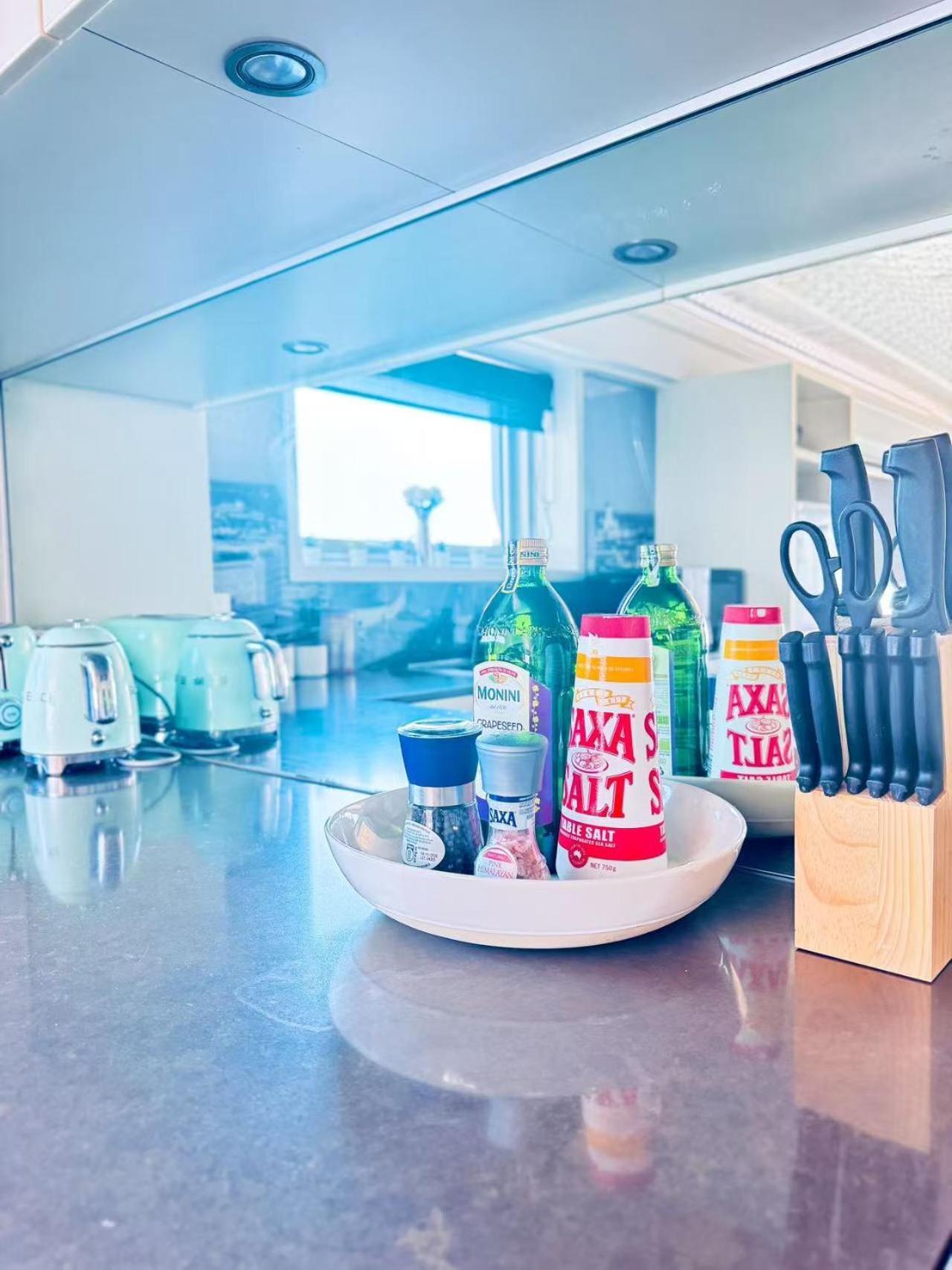 Sydney Harbour And Cbd View Penthouse With Free Parking * Sydney