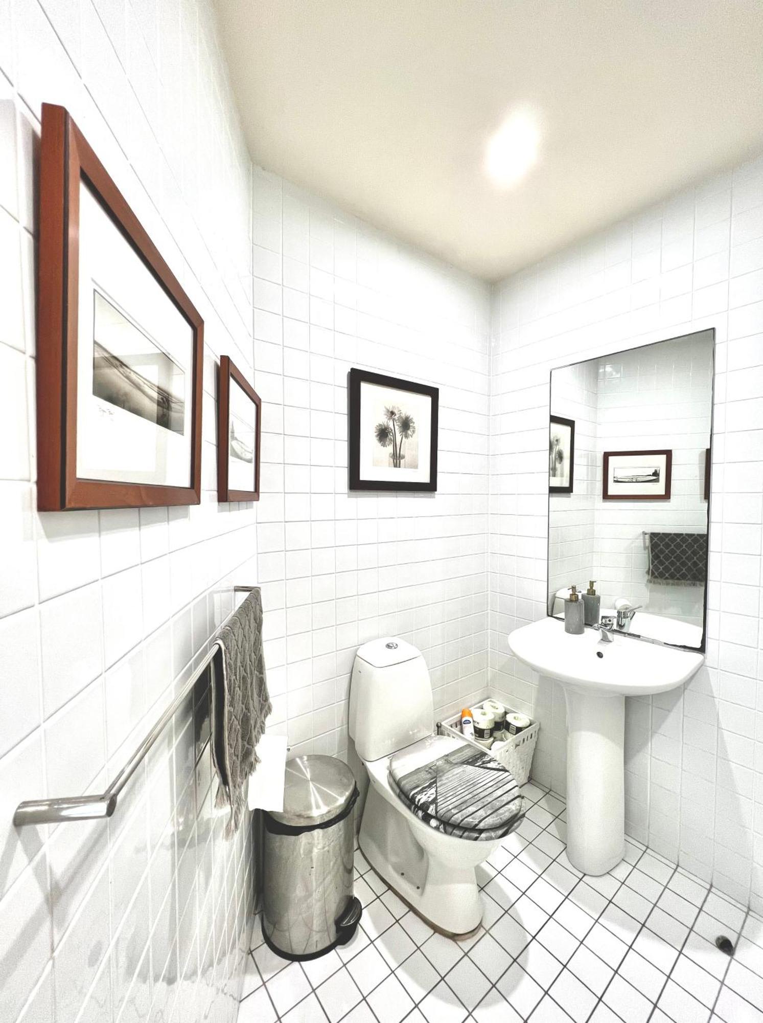Modern Beachside Suite-just Steps From Bondi Guest house *