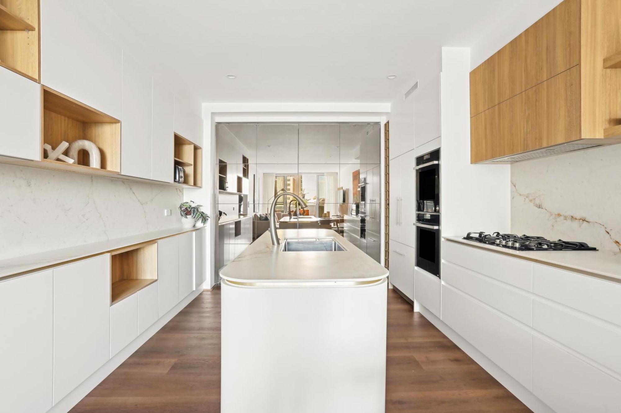 Chippendale Oasis - 3 Bed Penthouse With Terrace *