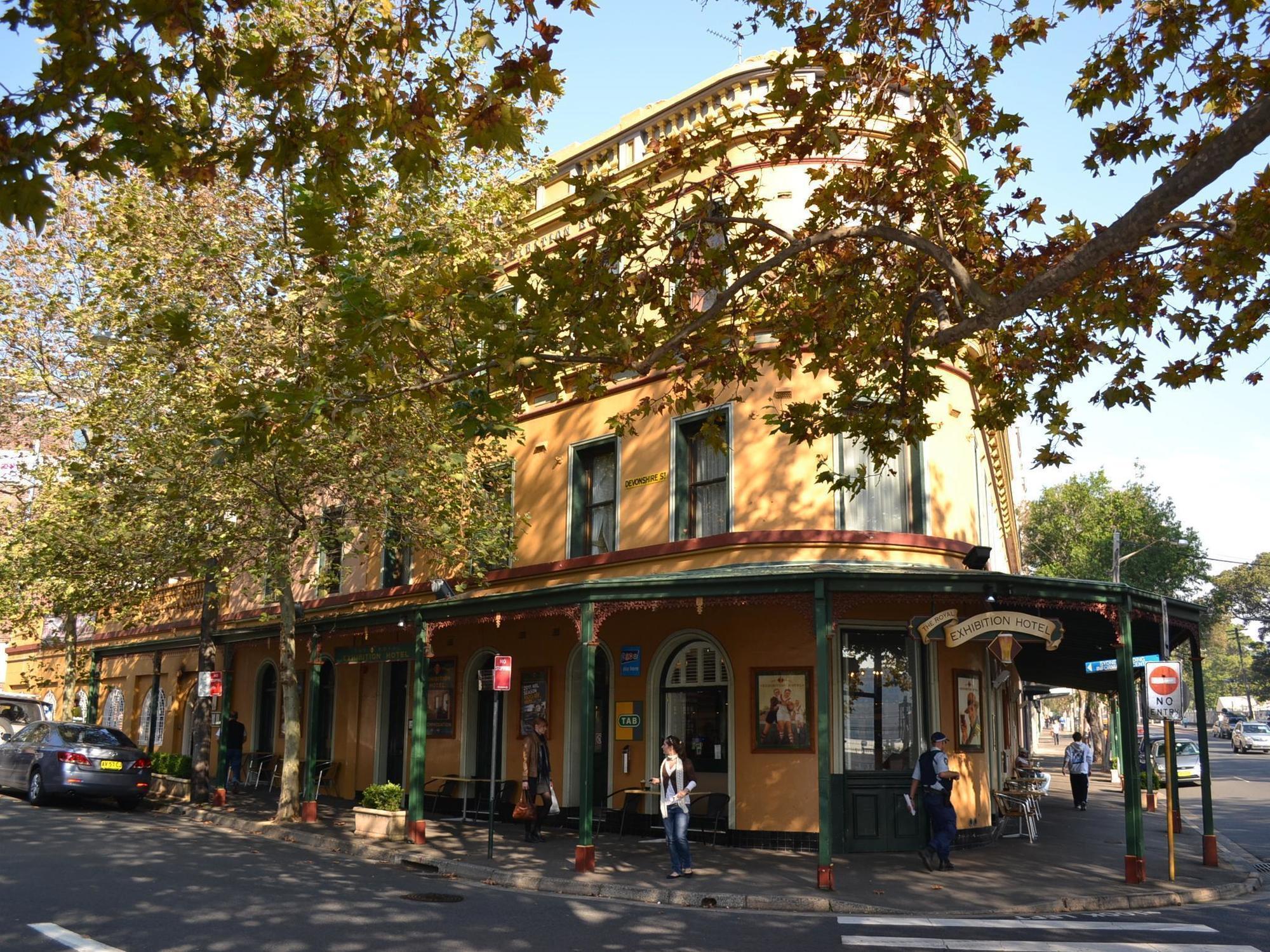 Royal Exhibition Inn