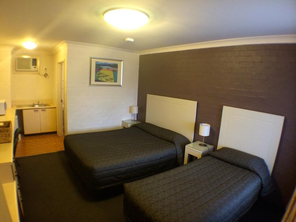 Lidcombe Motor 3* Sydney