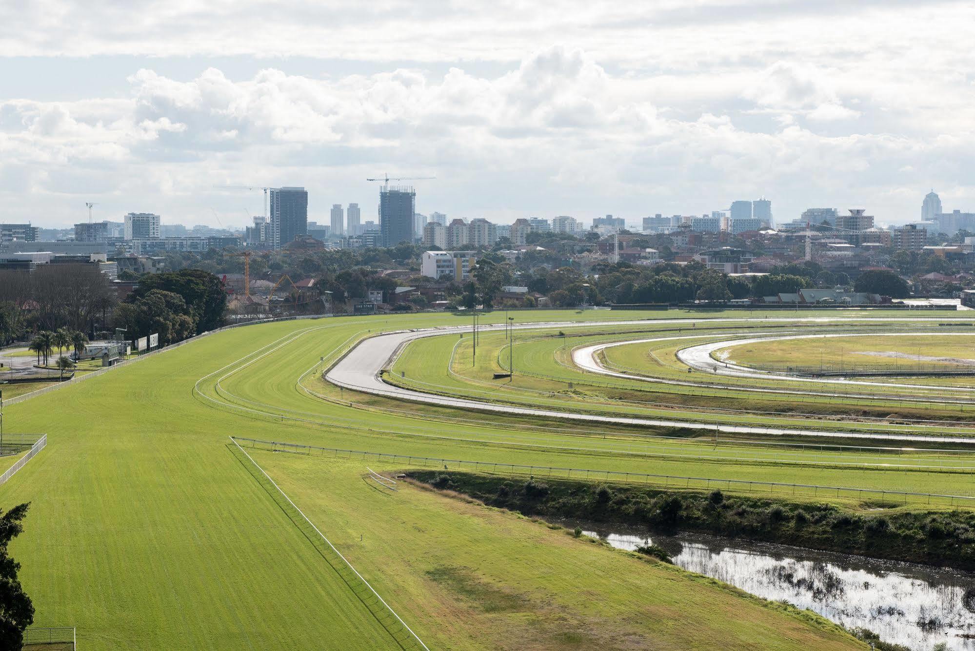 Hotel Randwick Space 3*