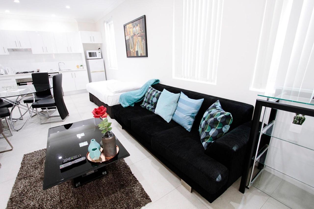 Aparthotel DD Apartments on Broadway 4*