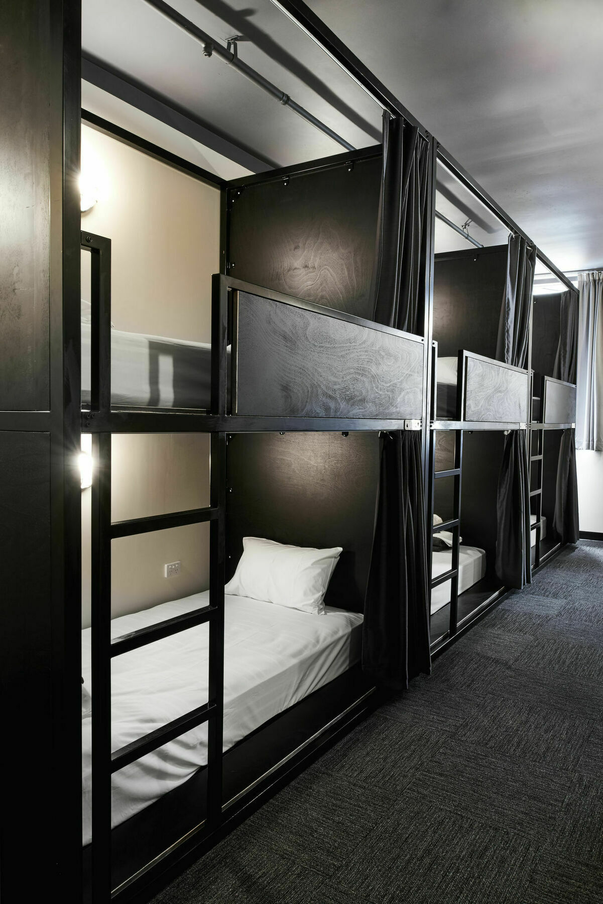 Capsule hotel The Pod