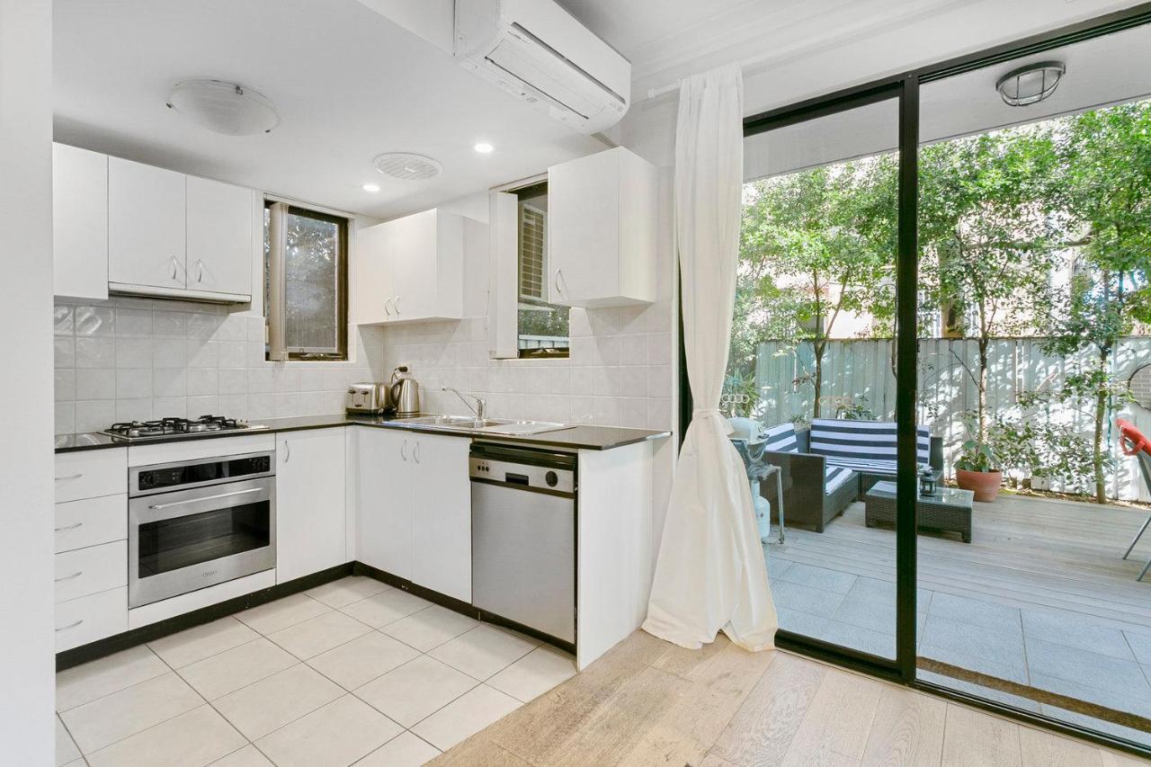Bondi Beach Garden Apartment Sydney